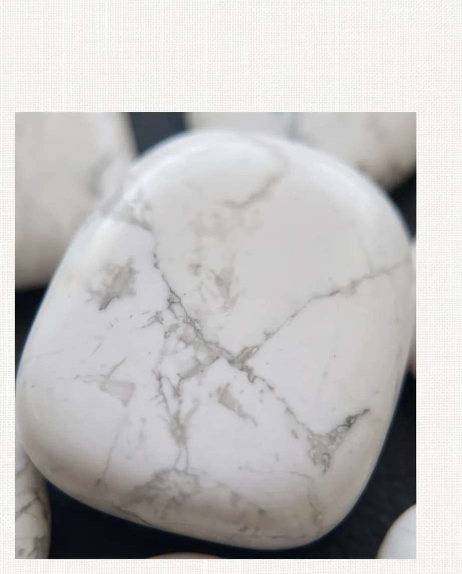 Pierre brute en Howlite — photo 1